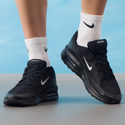 Scarpe da corsa sportive retrò con cuscino d'aria completamente nere Nike Air Max BIA SE da uomo IM5072-001