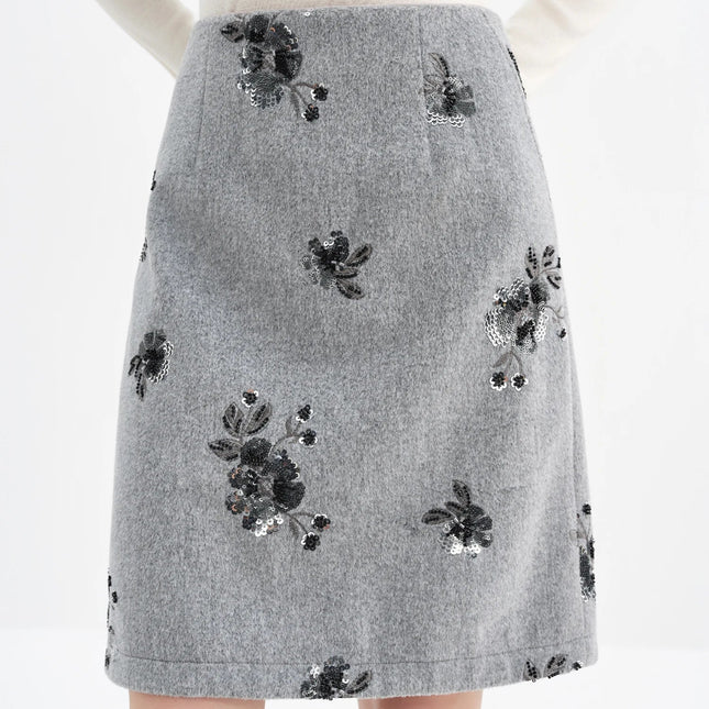 FSLE 【Premium Series】Vintage Sequin Embroidery Short Skirt with Slightly Fitted Back Winter 2025 New Arrival Grey Skirts PlatiNum