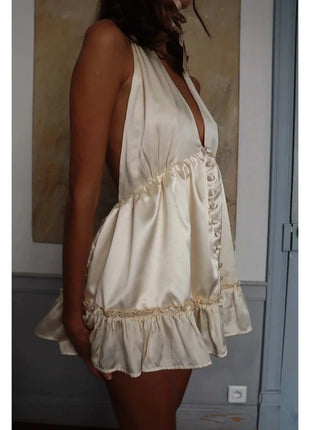 Robe femme en satin de soie avec décolleté dos nu et laçage, dos ouvert, avec ourlet à