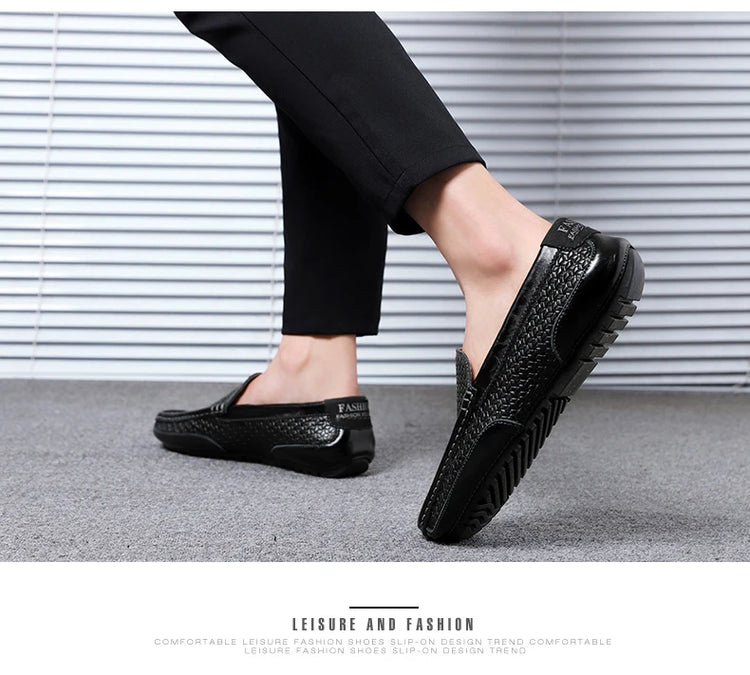 Mocassini da Uomo Estivi 2026 in Vera Pelle di Lusso, Scarpe Casual Traspiranti con Intaglio, Slip-on da Guida