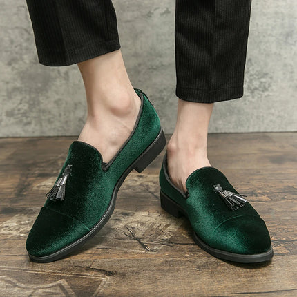 Mocassini verdi in pelle scamosciata di marca di lusso da uomo slip-on nappa scarpe da sposa in morbida pelle appartamenti scarpe da uomo scarpe casual scarpe in pelle nabuk