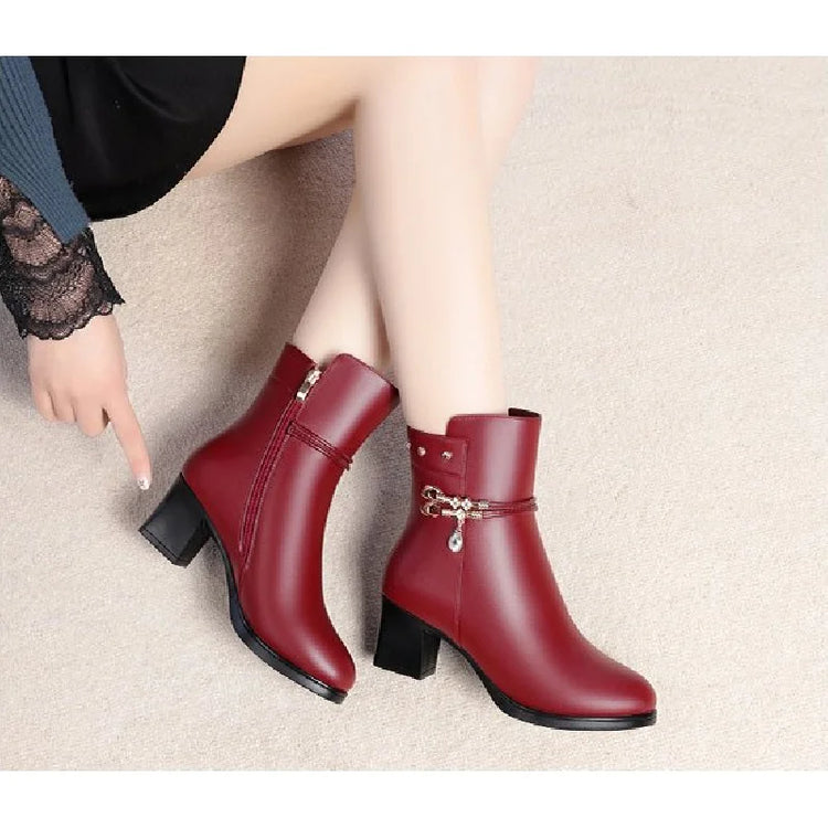 Winter Women's Leather Boots-Thickened Warm Lined Soft Leather Snow Boots, Plus-Size Women's Winter Shoes, for Commuting&Parties