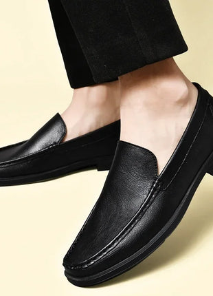 Calzature da uomo in pelle Slip on Office Man Scarpe formali Festa di nozze Scarpe eleganti da uomo Breath Driving Mocassini pigri Mocassini