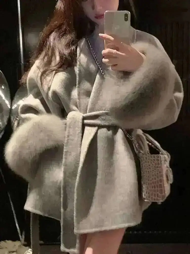 UCXQ Elegant OL Office Lady Overcoats Fur Patchwork Long Sleeve Woolen Coat Beautiful Women's Clothing Jacket Autumn 2025 Winter