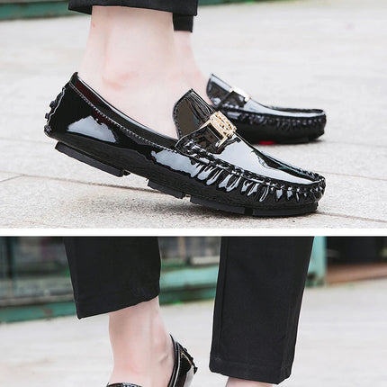 Scarpe a cuffia da uomo, scarpe slip-on primaverili ed estive, scarpe da uomo alla moda in pelle verniciata stile coreano, scarpe pigre basse, scarpe casual, fatte a mano