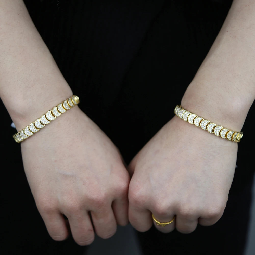 2025 Nuova collana a catena serpente unisex color oro a spina di pesce con perline catena a maglie pavimentata 5A CZ girocollo a forma di luna per gioielli da donna