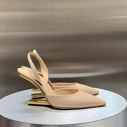 Estate Tacchi strani Scarpe da donna Design tinta unita Scarpe da donna con cinturini posteriori da viaggio Punta a punta Moda Zapatos Para Mujere