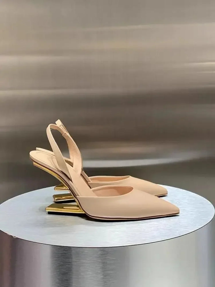 Estate Tacchi strani Scarpe da donna Design tinta unita Scarpe da donna con cinturini posteriori da viaggio Punta a punta Moda Zapatos Para Mujere