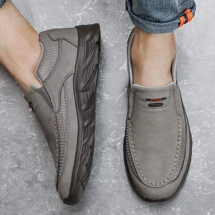 Scarpe Casual in pelle da uomo mocassini traspiranti Sneakers da uomo 2024 nuove scarpe da ginnastica piatte in pelle comode da uomo scarpe da uomo