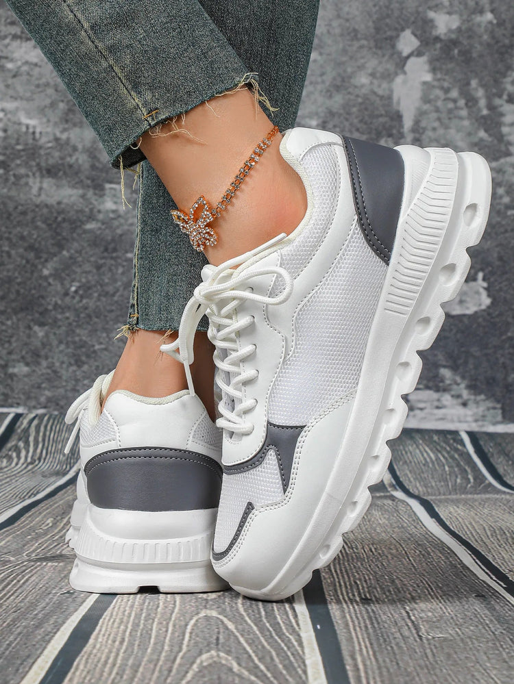 VEAMORS Unisex Mesh Running Shoes Lightweight Breathable Sports Sneakers Elastic Soft Sole Footwear for Walking Gym Fitness PlatiNum