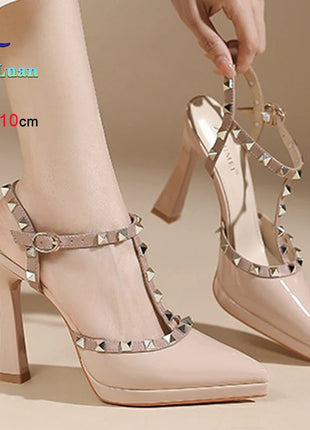 Scarpe con tacco sexy con rivetti Sandali con tacco alto da 10 cm Sandali con tacco alto da sera Sandali con tacco a spillo color nudo semplici con punta a punta platinumshop