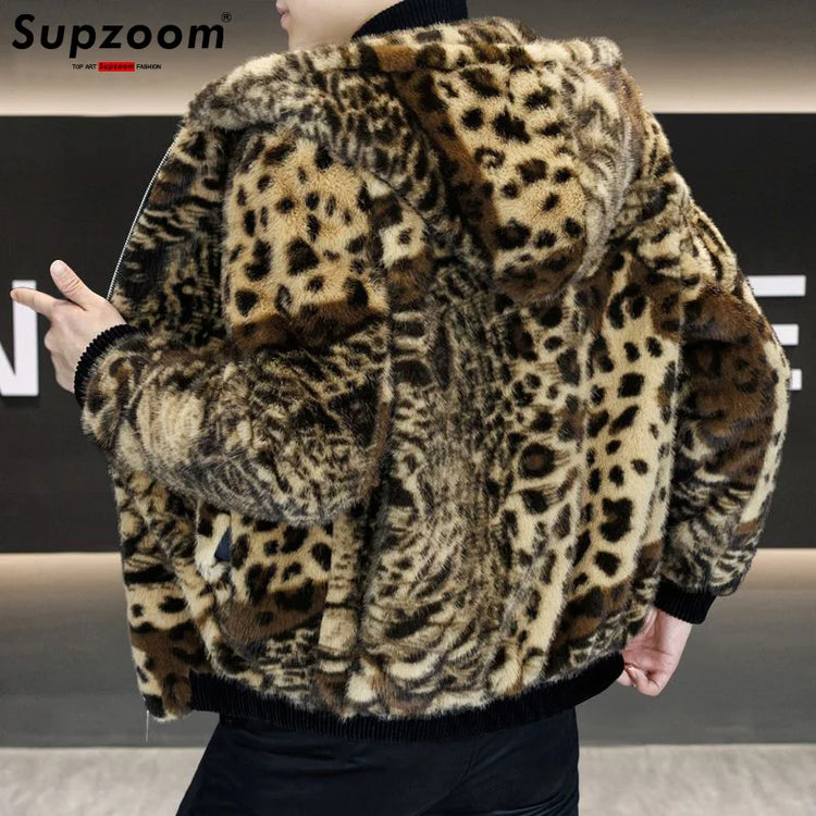 Supzoom 2026 New Arrival Top Fashion Tiger Pattern Winter Warm Flowing Gold Mink Splicing Faux Fur Men's Hooded Jacket