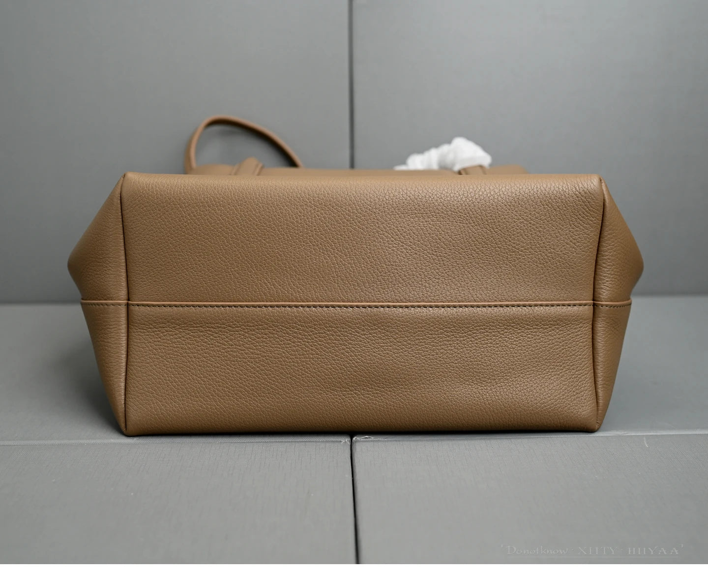 XHTY Genuine Leather Shoulder Bag Underarm Bag Women Soft Large Capacity Bowling Bag Simple Fashion Top Layer Cowhide New Model