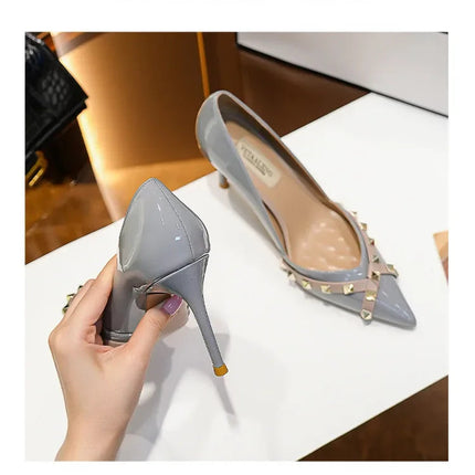 Nuovo 2025 Nail Head Tacchi alti Colore nudo Scarpe da lavoro professionali Donna Scarpe singole sexy Occasioni casual Materiale in micro fibra platinumshop