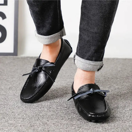 Nuovi mocassini casual Mocassini di marca con suola morbida da uomo Scarpe primaverili in pelle Comode scarpe casual da passeggio per esterni con fondo piatto