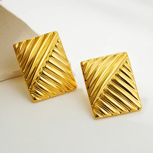 Orecchini a bottone geometrici con struttura in acciaio inossidabile per donna Orecchini con nodo intrecciato in metallo liscio placcato oro Gioielli vintage platinumshop