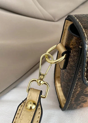 New Ladies Metal Buckle Simple Fashion Shoulder Bag Party Commuting Bag Women Luxury Brand Design PU Leather Bag PlatiNum