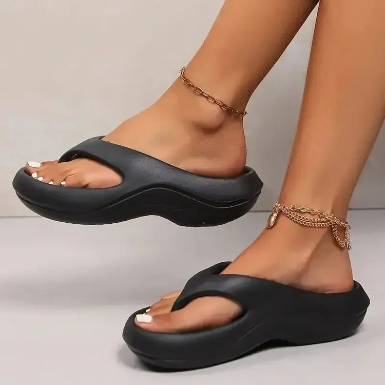 Infradito in Eva spessa con plateau per donna 2024 Sandali da spiaggia antiscivolo estivi con punta a clip Donna Comode pantofole con suola morbida
