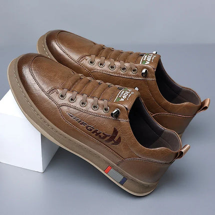 Scarpe casual da uomo alla moda Scarpe semplici da uomo retrò in vera pelle Scarpe da lavoro formali eleganti per pendolari Mocassini con consegna gratuita