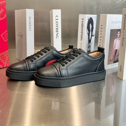 New Style Casual Leather Casual Couple Sneakers Unisex Fashion Crescent Bottom White Shoes Red Sole Men's Women's Casual Shoes