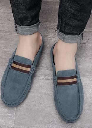 Muli da uomo scarpe Casual in pelle scamosciata leggera nuovi uomini pigro per il tempo libero mezze pantofole traspiranti Slip on scarpe da passeggio mocassino