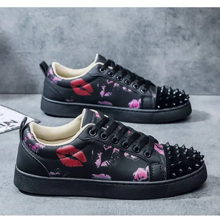 Fashion Trend Couples Casual Sneakers Red Sole Rivet Board Shoes for Men High Quality Man's Leather Sneakers for Men Women Shoes
