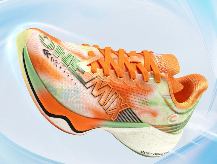Scarpe da Corsa ONEMIX Marathon con Piastra in Carbonio, Supporto Professionale Stabile, Ammortizzazione, Ultra-leggere e Reattive per Uomo PlatiNum