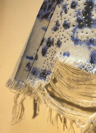 2025 Abiti estivi, Nuovi pantaloncini di jeans con bordo ruvido indossato a vita alta con perforazio