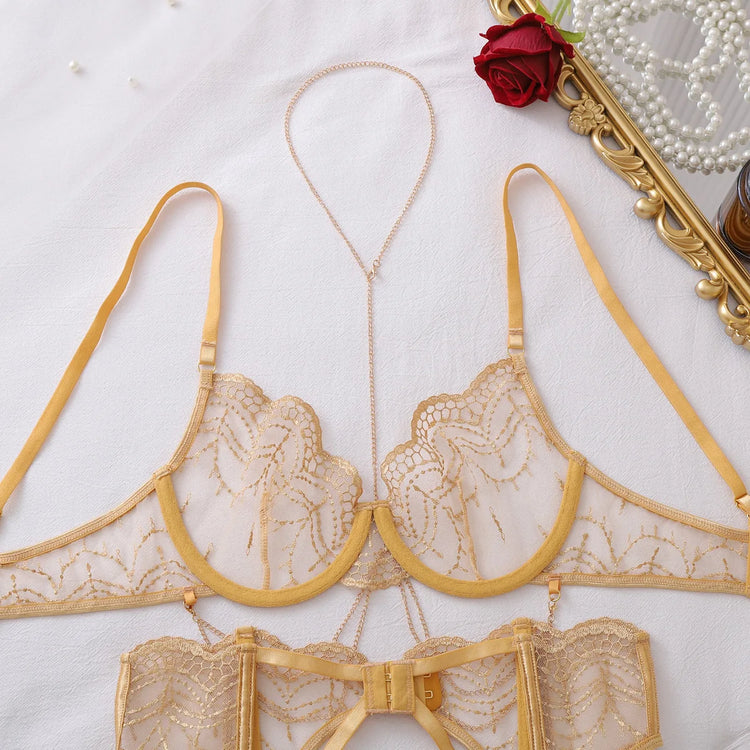 2026 Metal Chain Decor Perspective Lingerie Set Women's Sexy Lace Slim Underwear Split Set Female See Through Bra and Panty Set