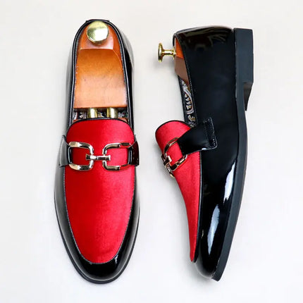 Scarpe in pelle da uomo alla moda Mocassini da sposa per feste Mocassini con bottoni in metallo Uomo Slip-on Comodo da guida Popolare Club Flats