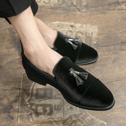 Mocassini verdi in pelle scamosciata di marca di lusso da uomo slip-on nappa scarpe da sposa in morbida pelle appartamenti scarpe da uomo scarpe casual scarpe in pelle nabuk