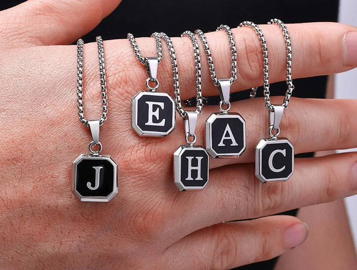 Collana con ciondolo quadrato con iniziali per uomo donna, collana in acciaio inossidabile impermeabile 50/55/60 cm, regalo di gioielli alla moda PlatiNum