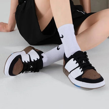 Scarpe da ginnastica da donna Nike Classic Jordan Series durevoli e versatili, nuove scarpe basse Jordan Nu Retro 1 Low Gs, stile Melard adatte per pendolarismo all'aperto e abbigliamento casual, scarpe da donna, modello di s platinumshop