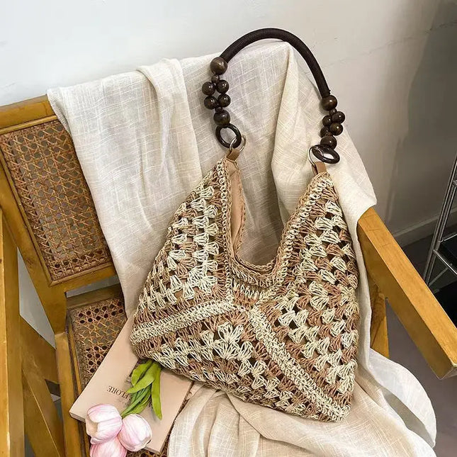 Woven Straw Shoulder Bag with Perforated Details, Large Capacity, Holiday Style, Versatile Summer Beach Bag for Travel and Street Style