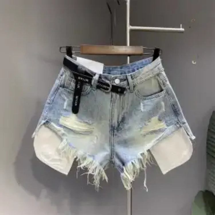 Nuovo stile di pantaloncini di jeans strappati con tasche lavate sfilacciate e piedi larghi