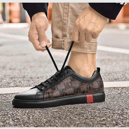 Europe New Shoes for Men Genuine Leather Casual Shoes Cool Black Flat Skateboard Shoes Street Fashion Sneakers
