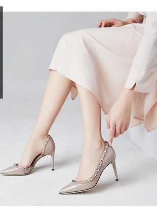 scarpe da donna di marca di lusso Sandali da donna Rivetti estivi Tacchi alti Lato vuoto Scarpe da donna da ballo in pelle moda femminile da donna