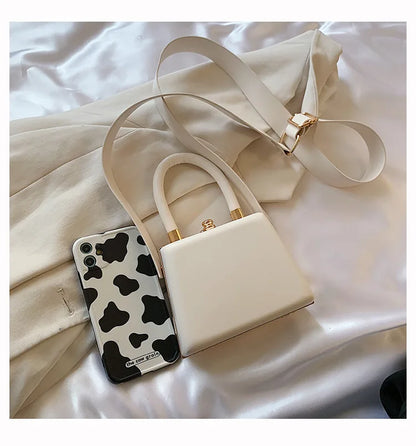 2022 New Fashion Sweet Mini Pillow Handbag Japanese Printed Scenery Net Red One Shoulder Portable Crossbody Bag