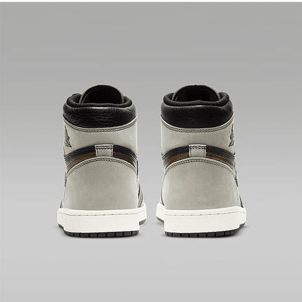 Scarpe da basket alte Nike AIR JORDAN 1 autentiche da uomo 555088-033 platinumshop