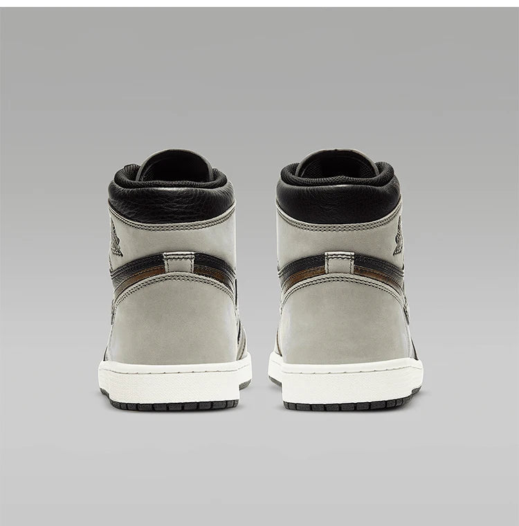 Scarpe da basket alte Nike AIR JORDAN 1 autentiche da uomo 555088-033 platinumshop