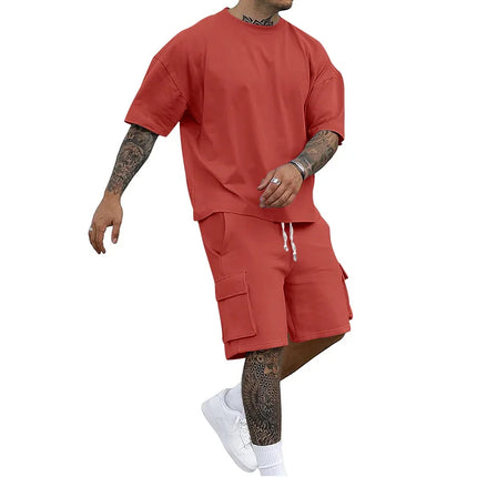 Fashionable New Summer Style T-shirt and Versatile Solid Color Shorts Set, a Casual and Sporty Men's Outfit