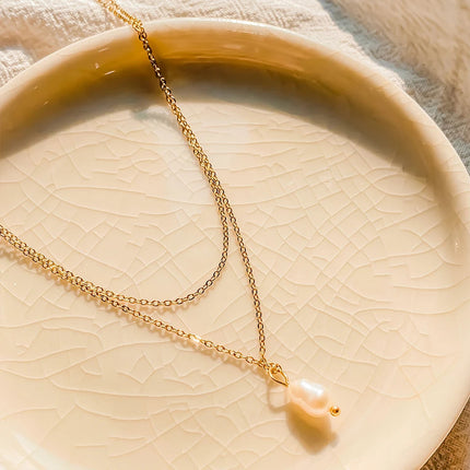 eManco Minimalist Freshwater Pearl Necklace Women Girls 14K Gold Plated Stainless Steel Double Layer Necklace Wedding Jewelry PlatiNum