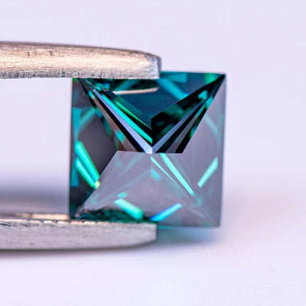 Moissanite Lab Diamond Princess Cut Primary Color Emerald Green with Certificate Advanced Jewelry Making jewelry for woman PlatiNum