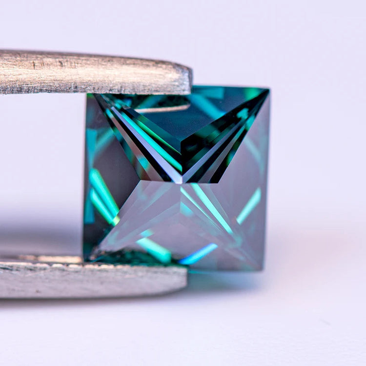 Moissanite Lab Diamond Princess Cut Primary Color Emerald Green with Certificate Advanced Jewelry Making jewelry for woman PlatiNum