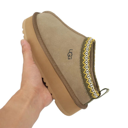 New Thick soled Snow Boots for Women in Winter 2026, Short Style Cashmere Warm Thick soled Heerless Shoes, Wool Half Slippers, Women's Cotton Shoes