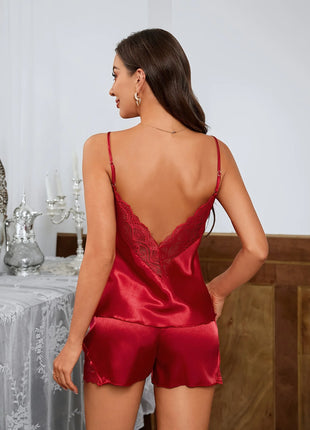 Set di indumenti da notte estivi di lusso in pizzo a V profondo senza schienale sexy Set pigiama in raso morbido per donna Comodo canottiera e pantaloncini a maniche corte