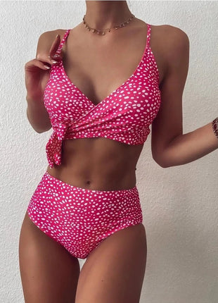 Costume da bagno bikini da donna verde a pois a vita alta brasiliano push-up con lacci e bendaggio, nuovo modello 2026, per la spiaggia PlatiNum