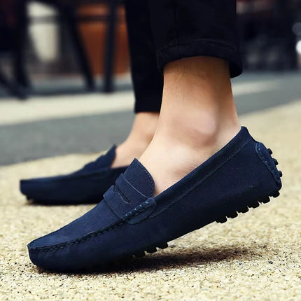 Scarpe casual da uomo fatte a mano Mocassini morbidi Scarpe da guida leggere Moda Slip on Flats Mocassini di alta qualità Scarpe da uomo antiscivolo