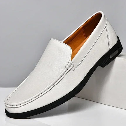Calzature da uomo in pelle Slip on Office Man Scarpe formali Festa di nozze Scarpe eleganti da uomo Breath Driving Mocassini pigri Mocassini