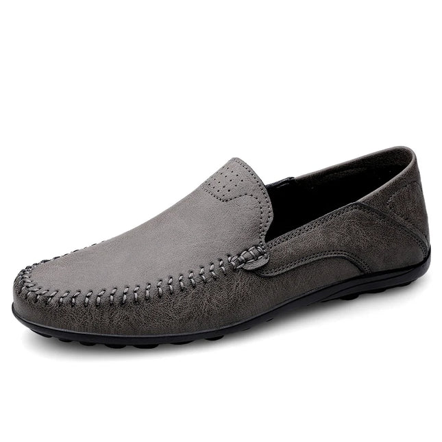 Scarpe da uomo Casual in pelle scavano mocassini da uomo traspiranti Slip on scarpe da guida mocassini da uomo italiani di lusso Plus Size 38-47